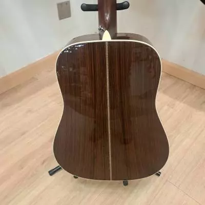 Martin Guitars - HD-28E 2